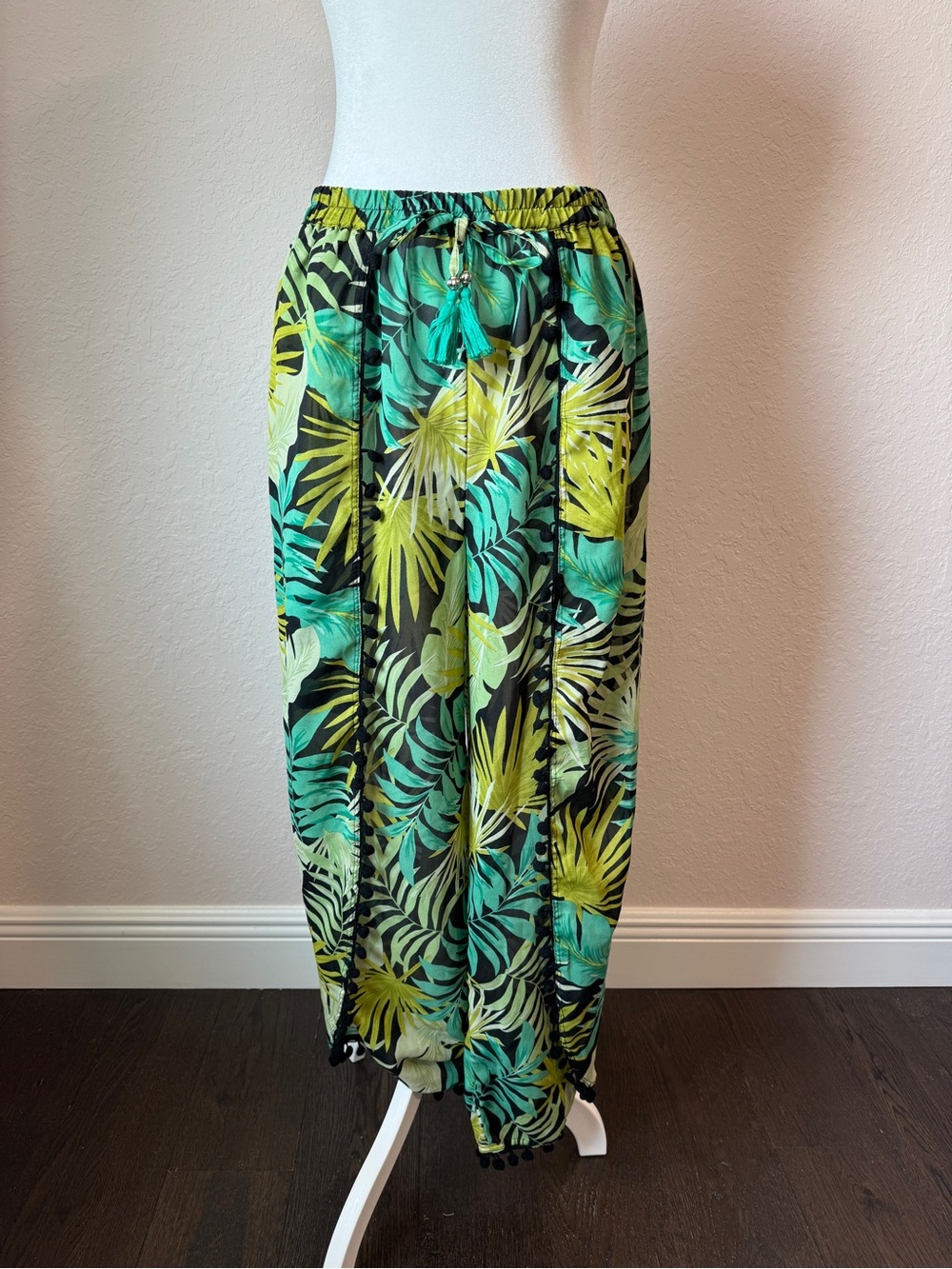 Club Z Collection Tropical Palm Print Wide Leg Tassel Pants Size M Boho Resort